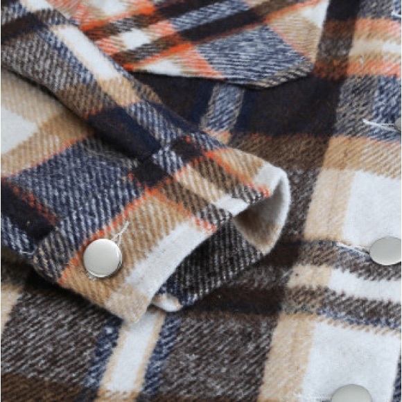 NWT! The Perfect Geometric Plaid Plaid Pocketed Shacket! Sooo cute! 🤩 - Picture 10 of 12